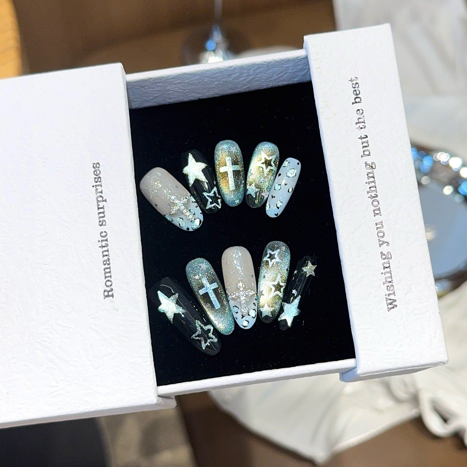 Handmade press-on nails, reusable.