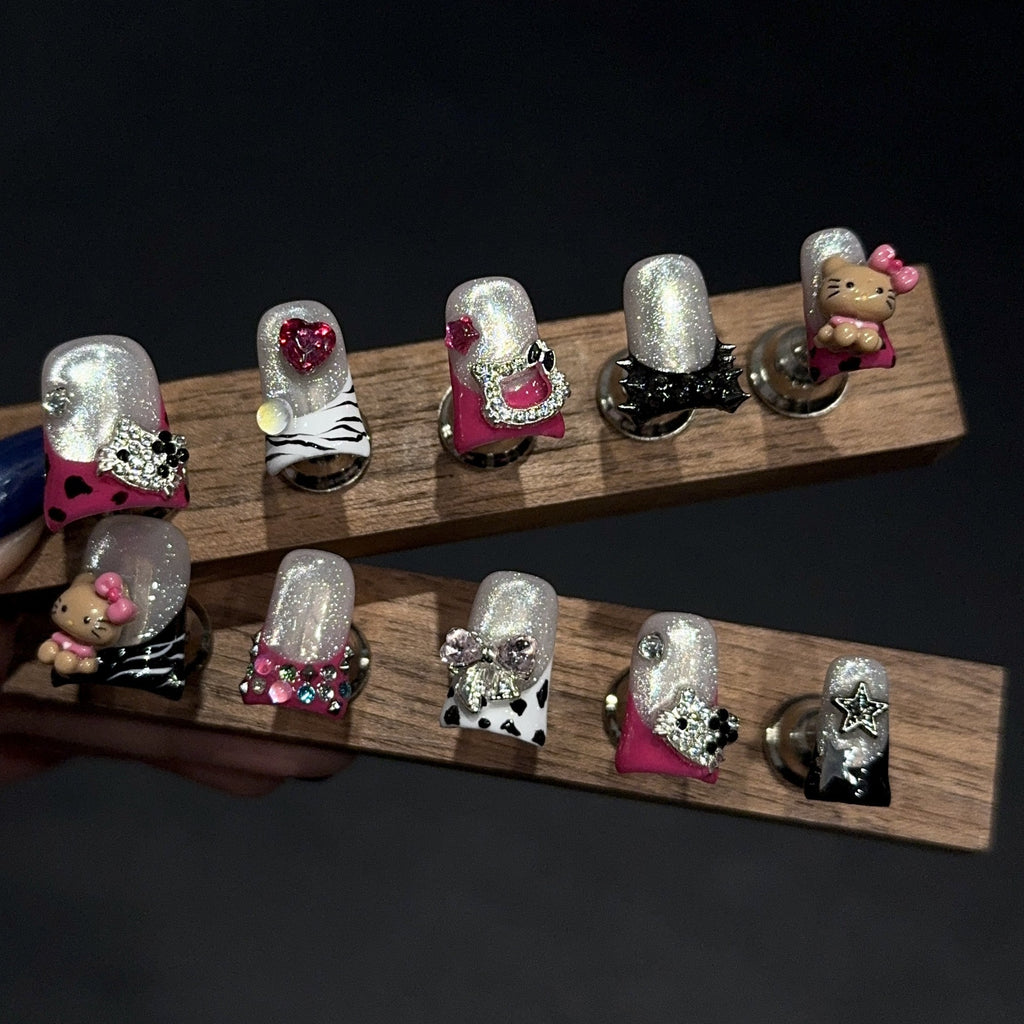 Handmade press-on nails, reusable.
