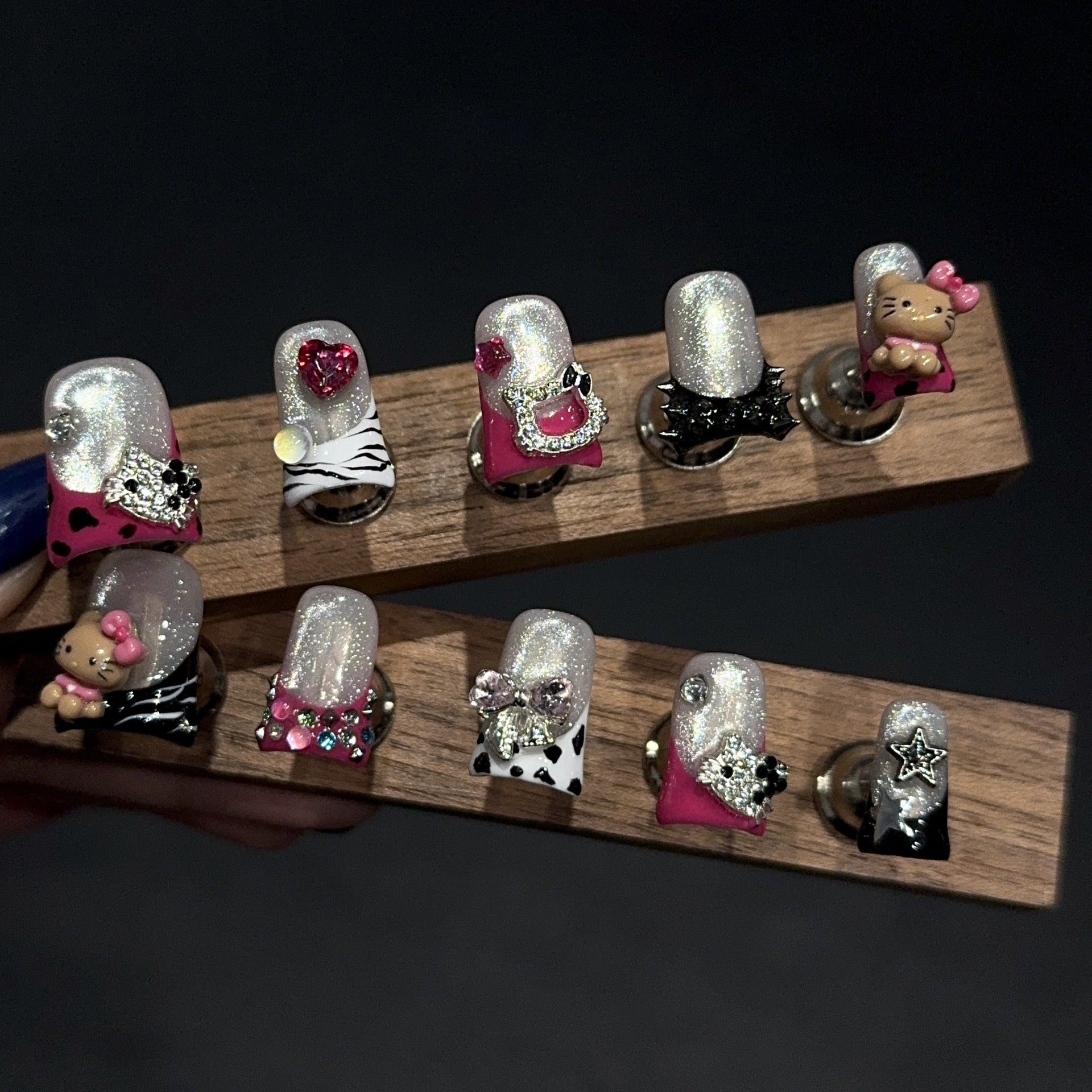 Handmade press-on nails, reusable.
