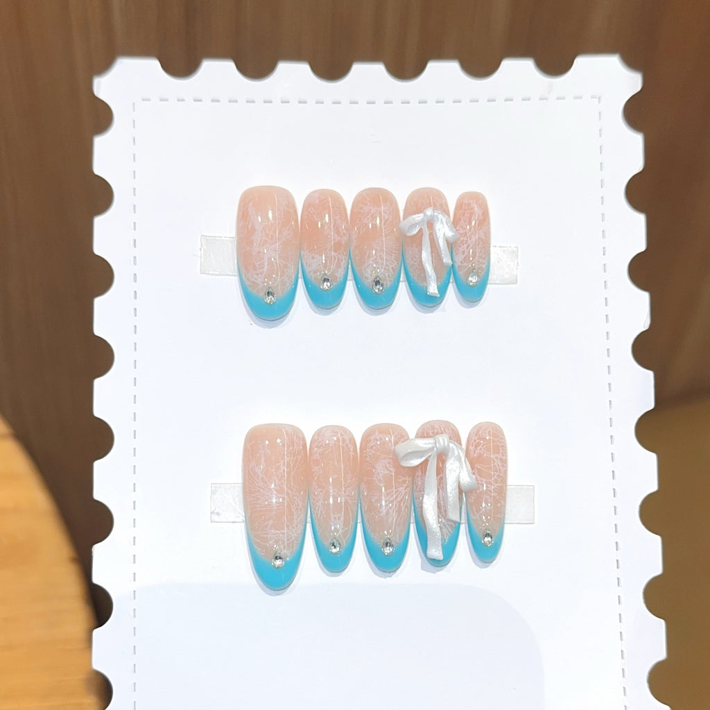 Handmade press-on nails, reusable.