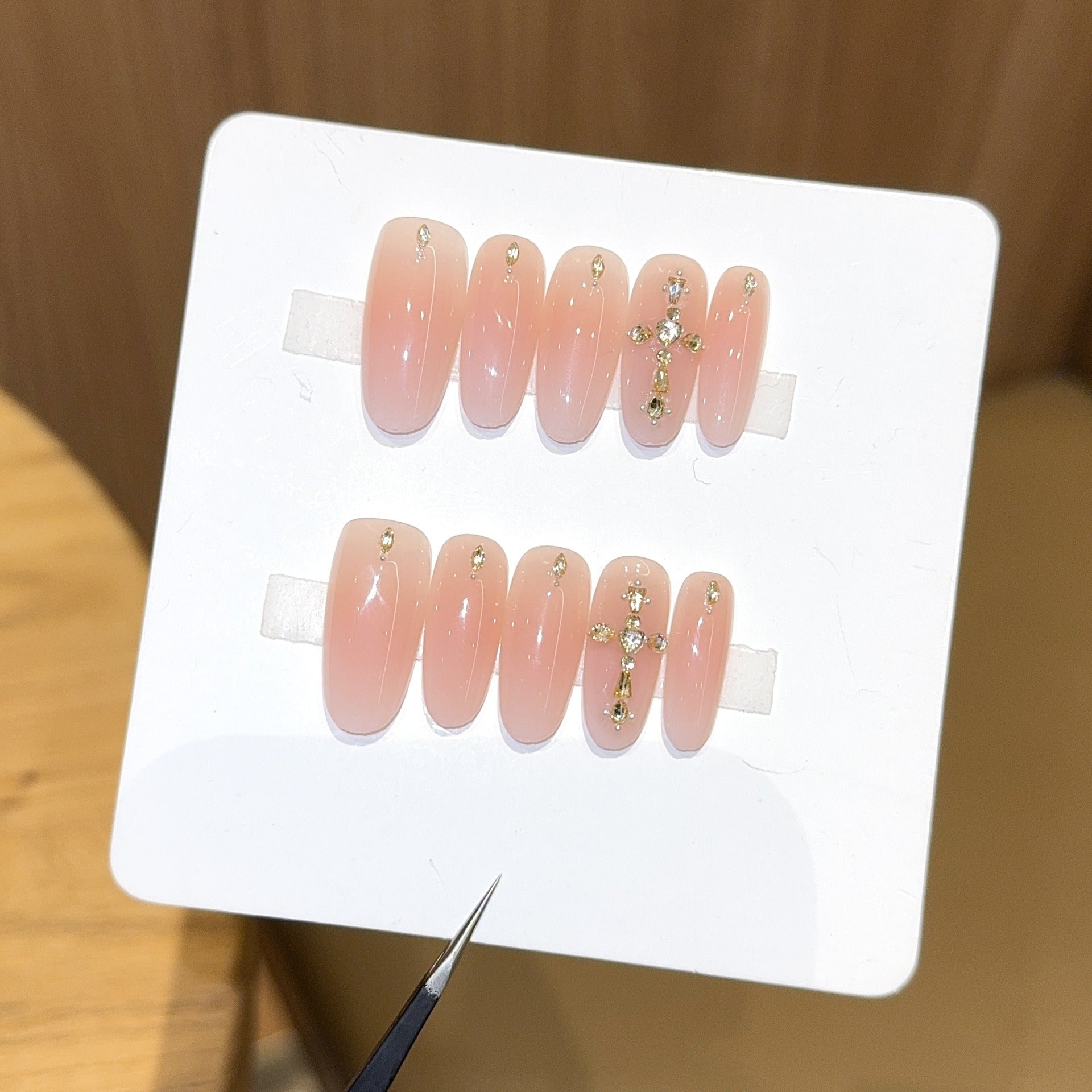 Handmade press-on nails, reusable.