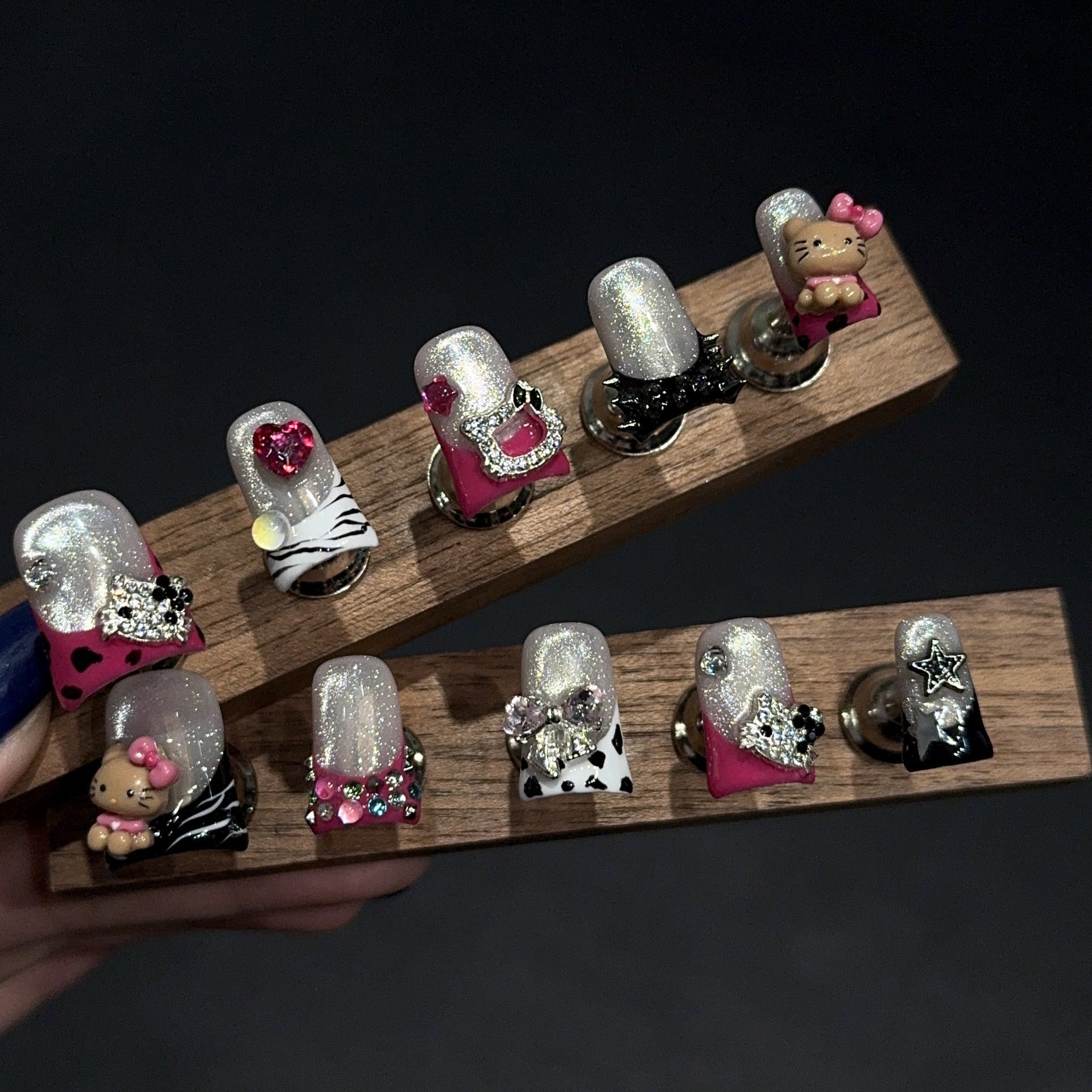 Handmade press-on nails, reusable.
