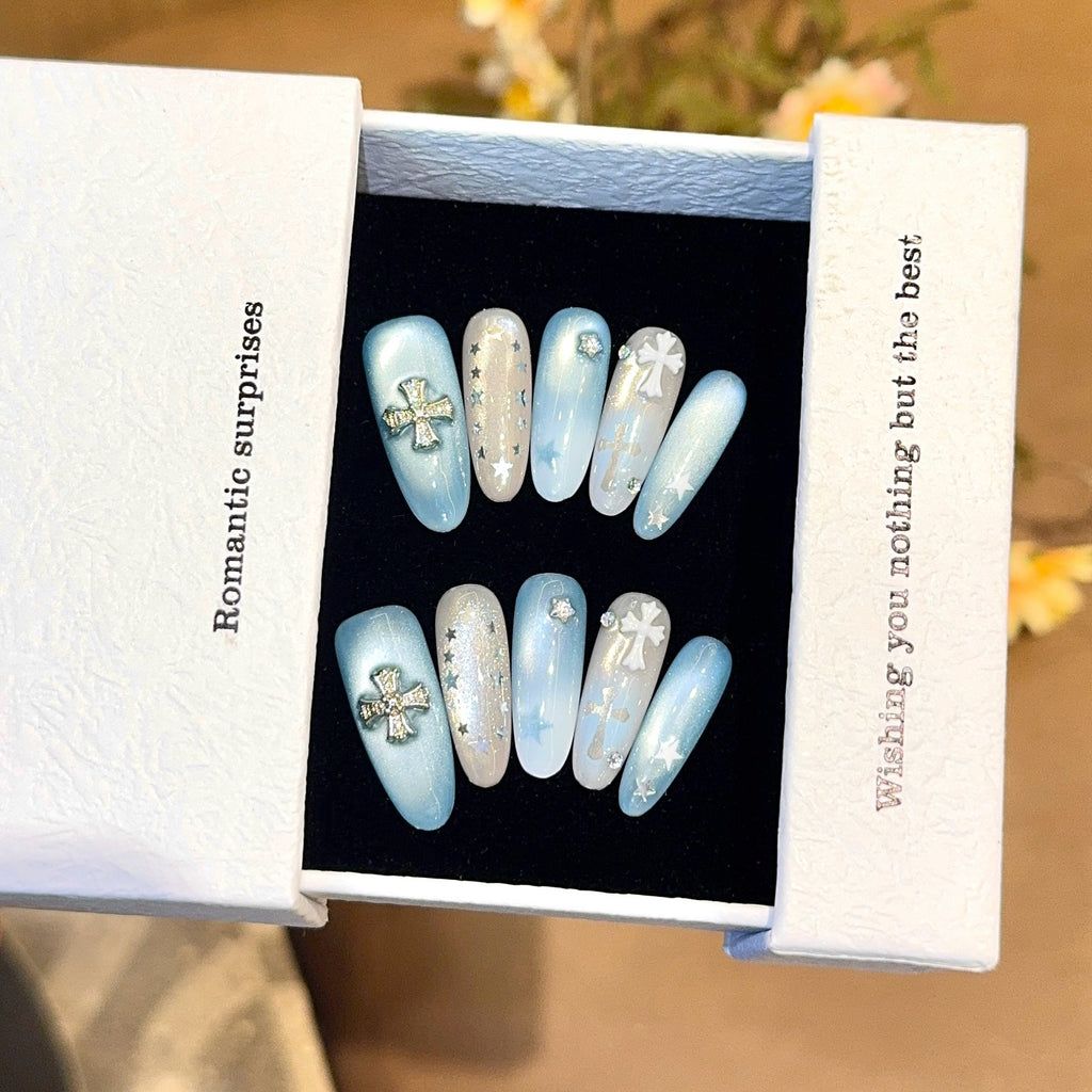 Handmade press-on nails, reusable.