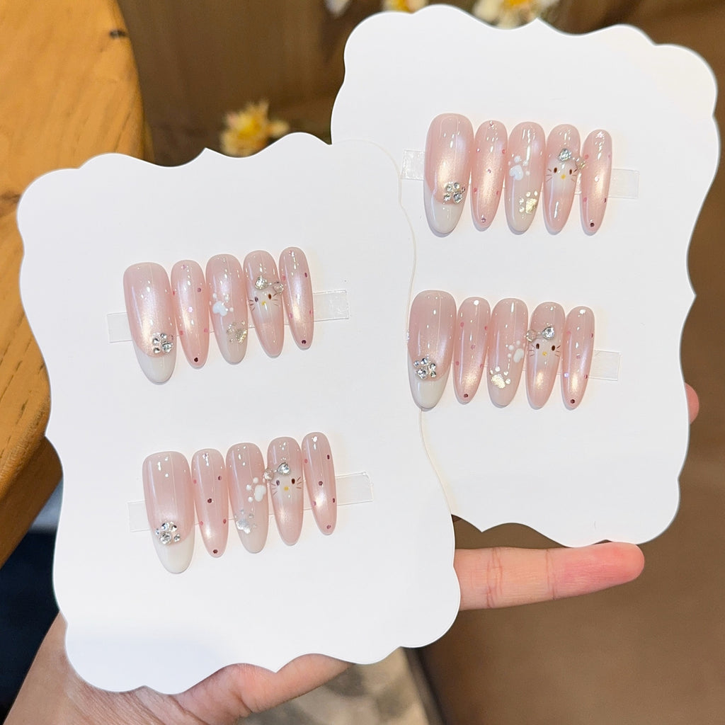 Handmade press-on nails, reusable.