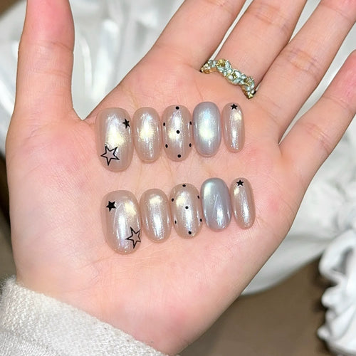 Handmade press-on nails, reusable.