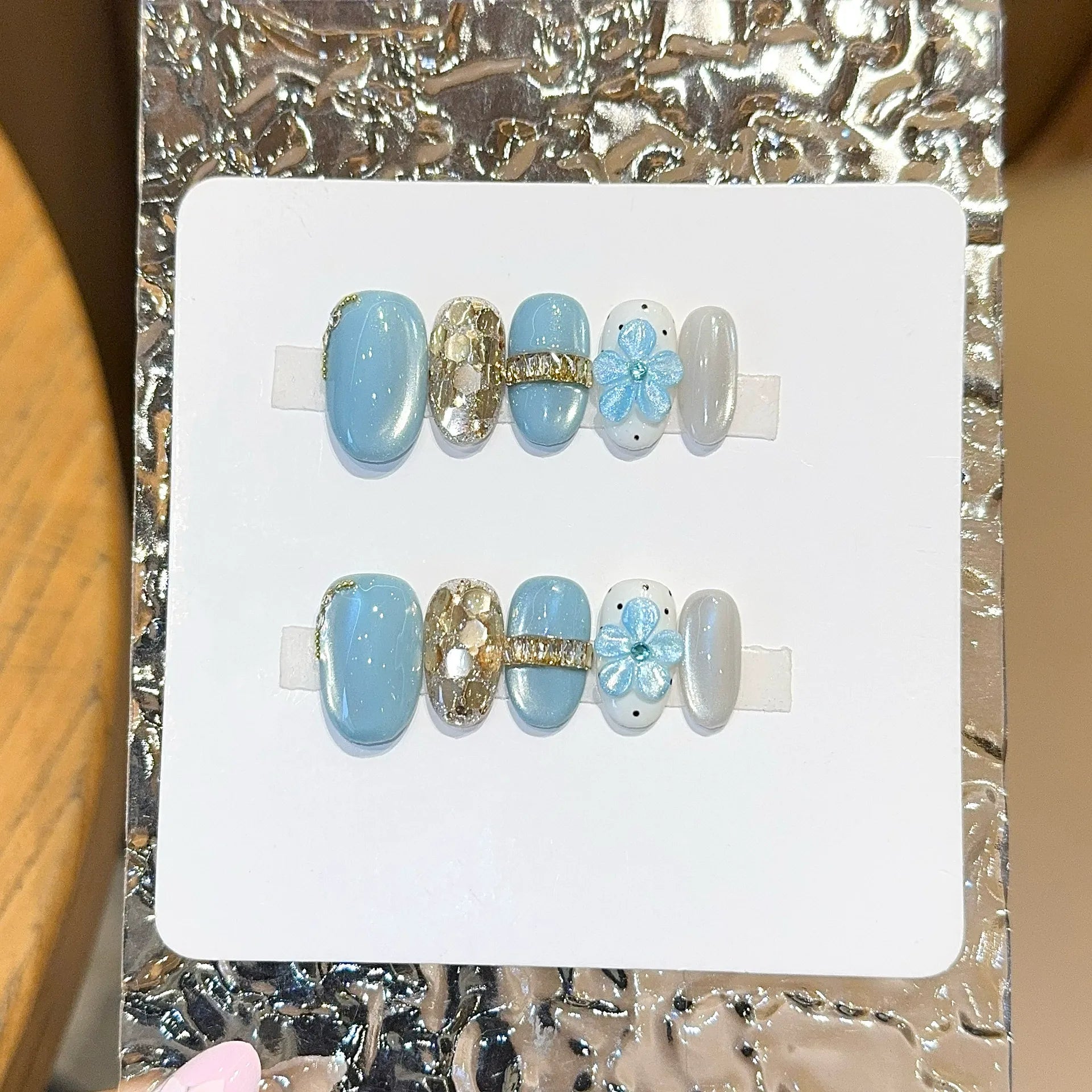 Handmade press-on nails, reusable.