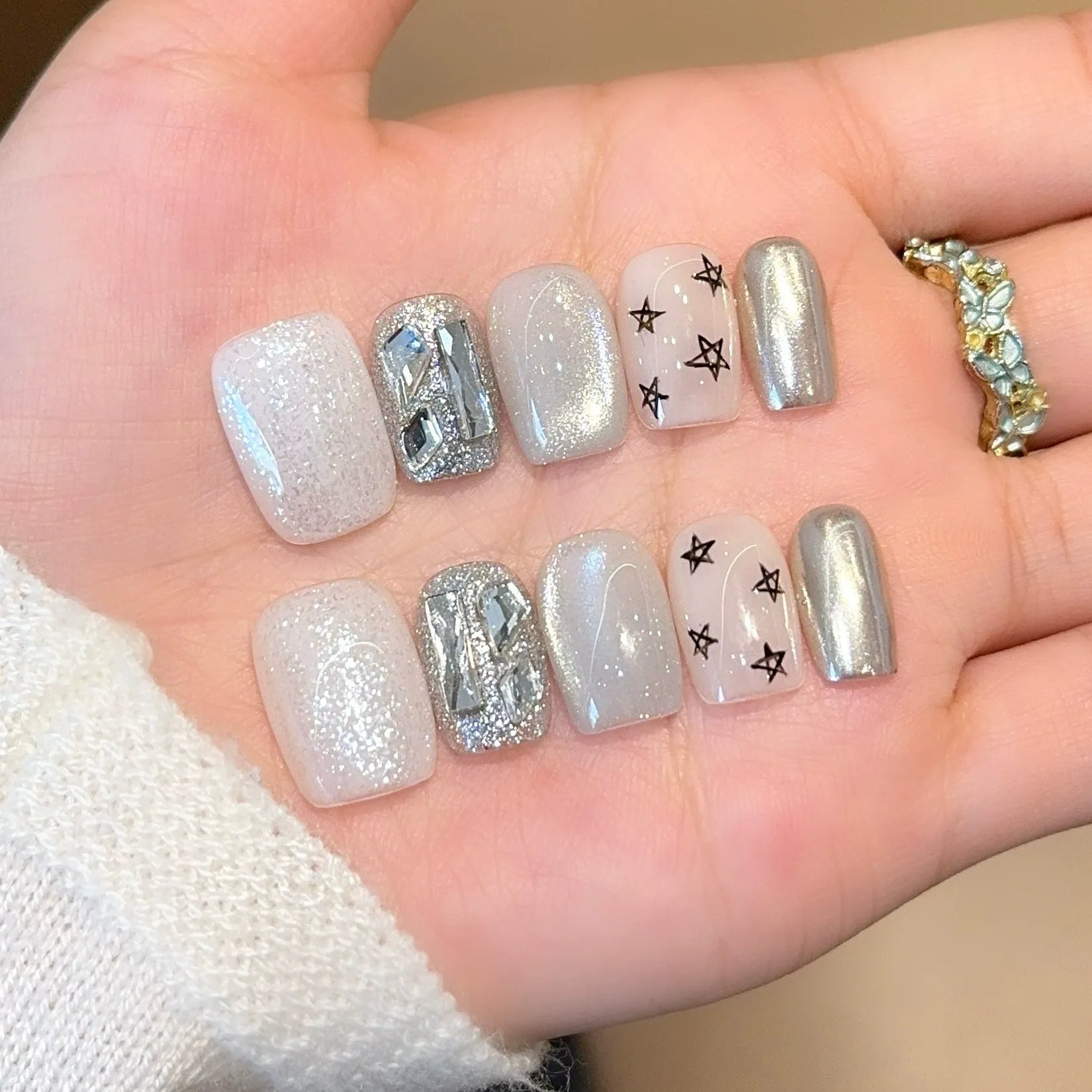 Handmade press-on nails, reusable.