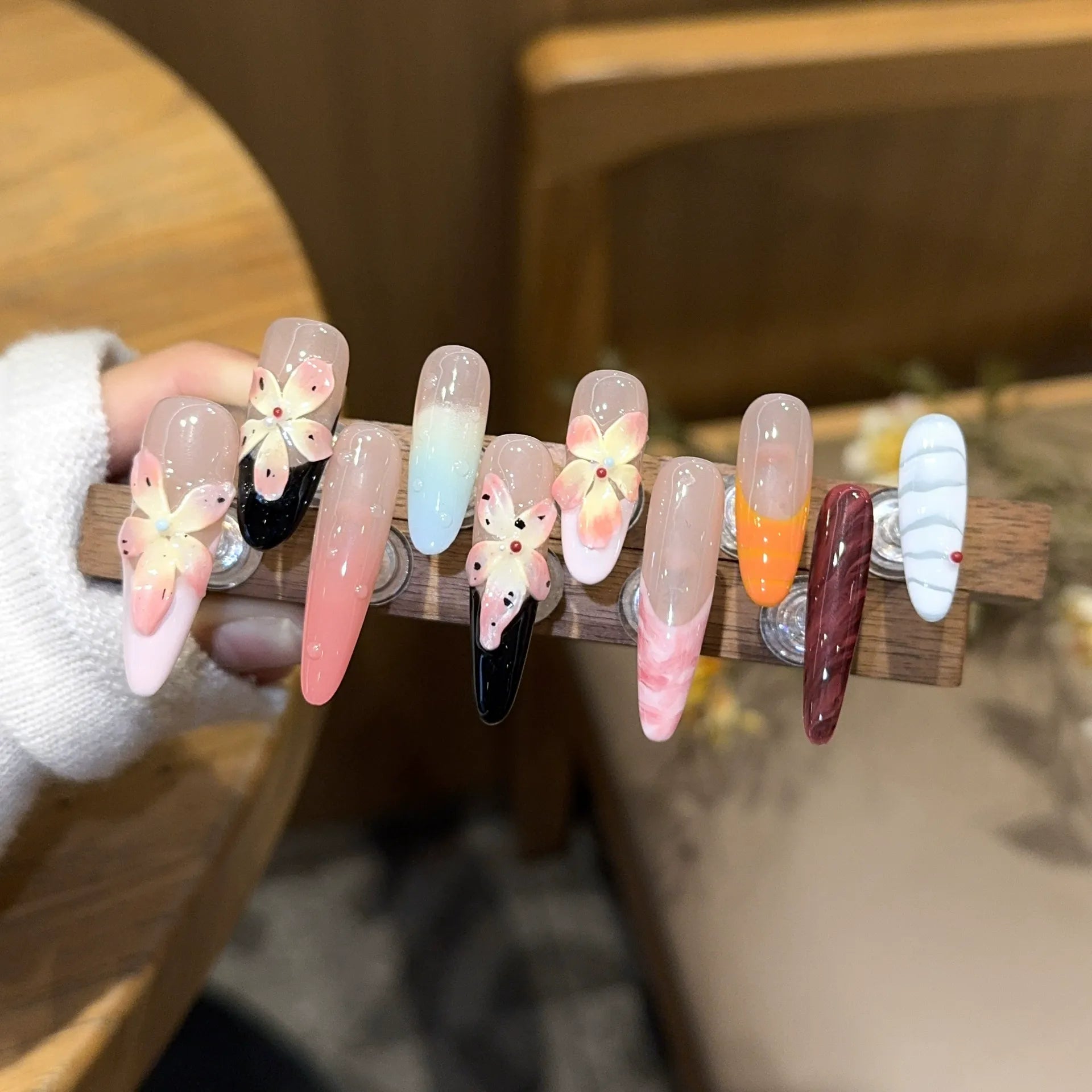 Handmade press-on nails, reusable.