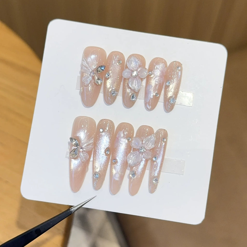 Handmade press-on nails, reusable.