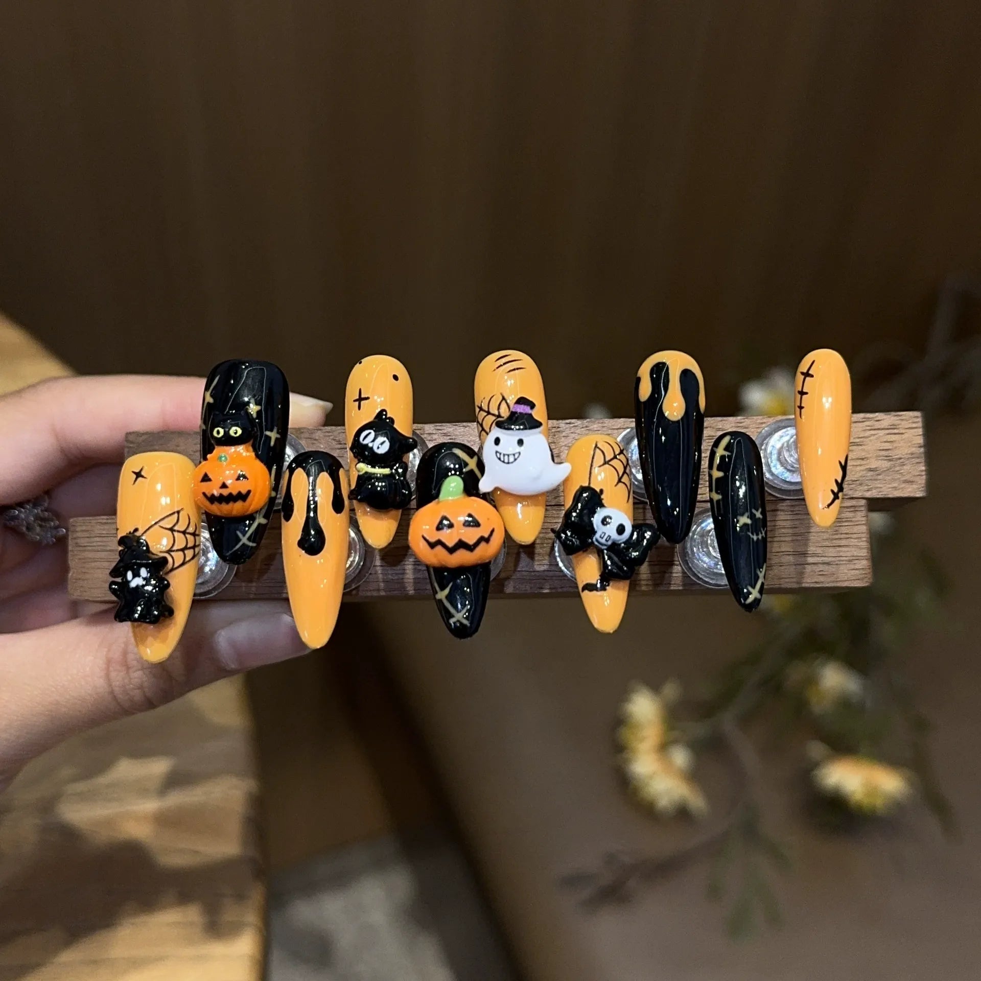 Handmade press-on nails, reusable.