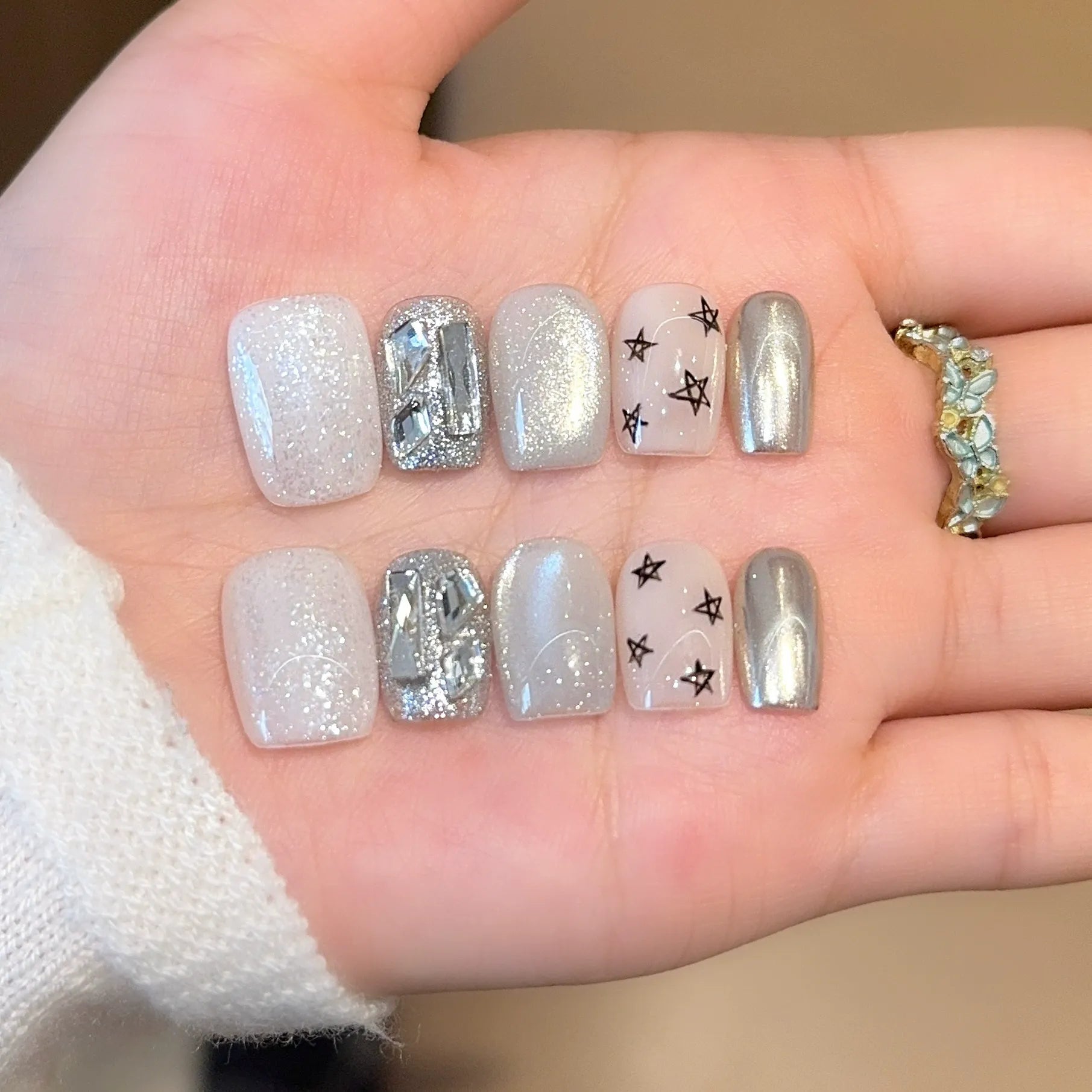 Handmade press-on nails, reusable.