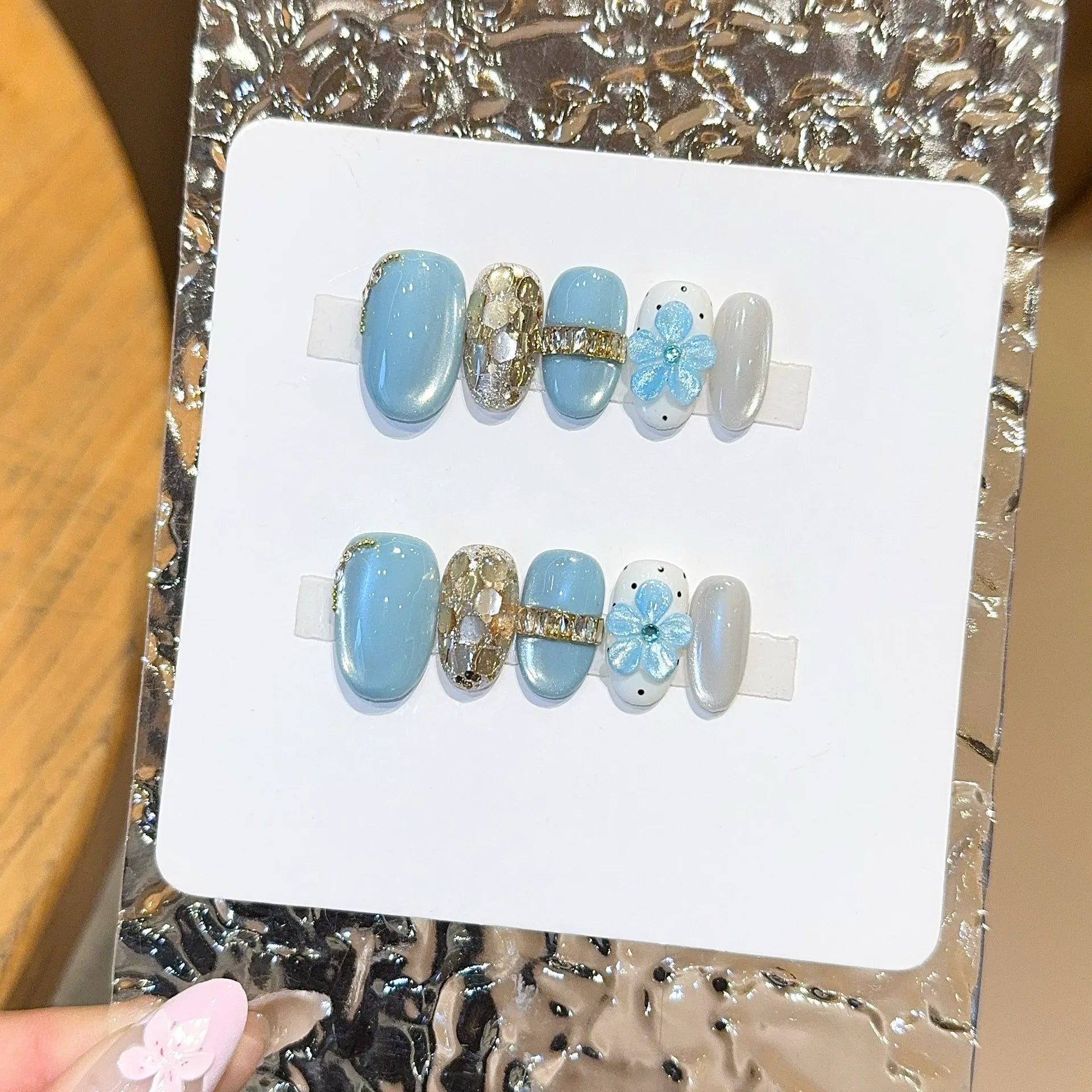 Handmade press-on nails, reusable.