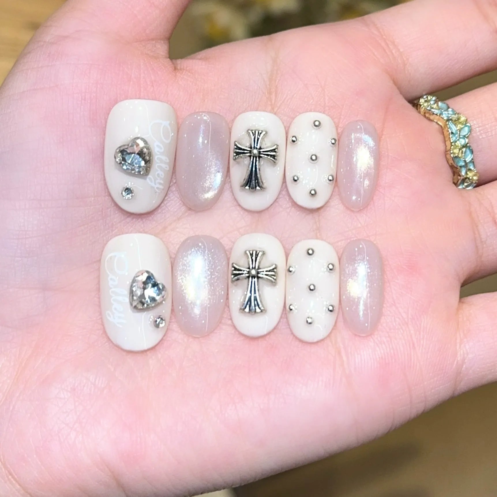 Handmade press-on nails, reusable.