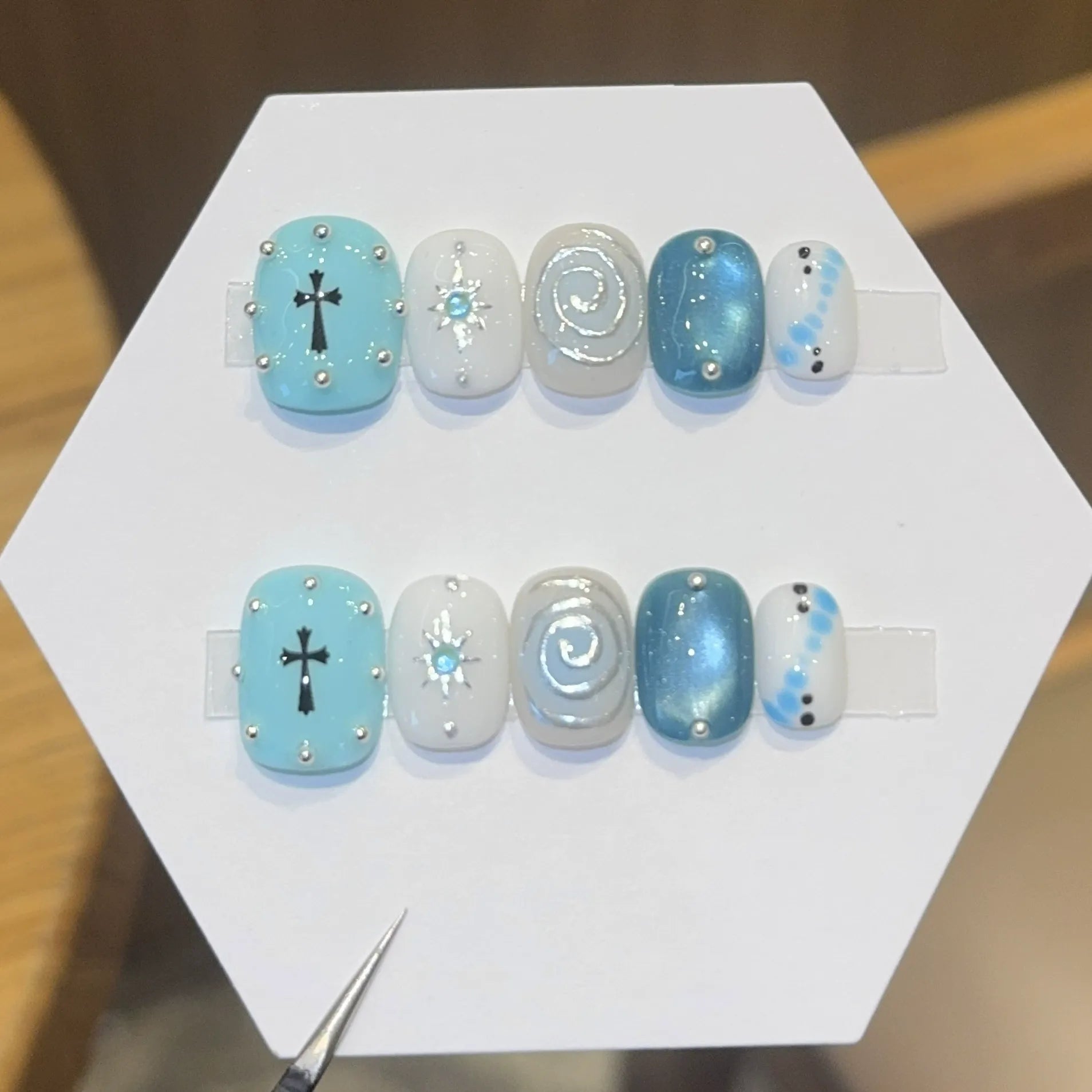 Handmade press-on nails, reusable.
