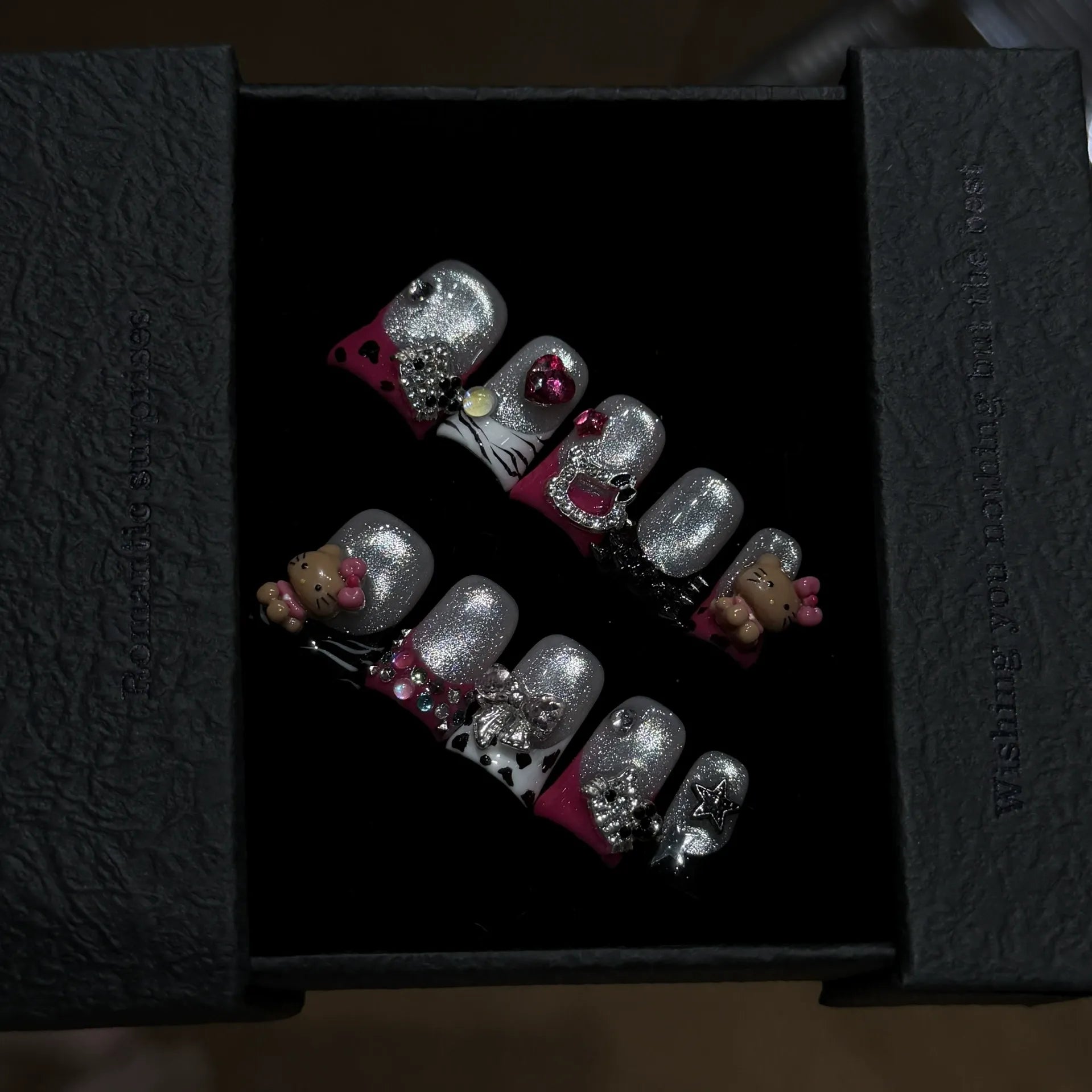 Handmade press-on nails, reusable.