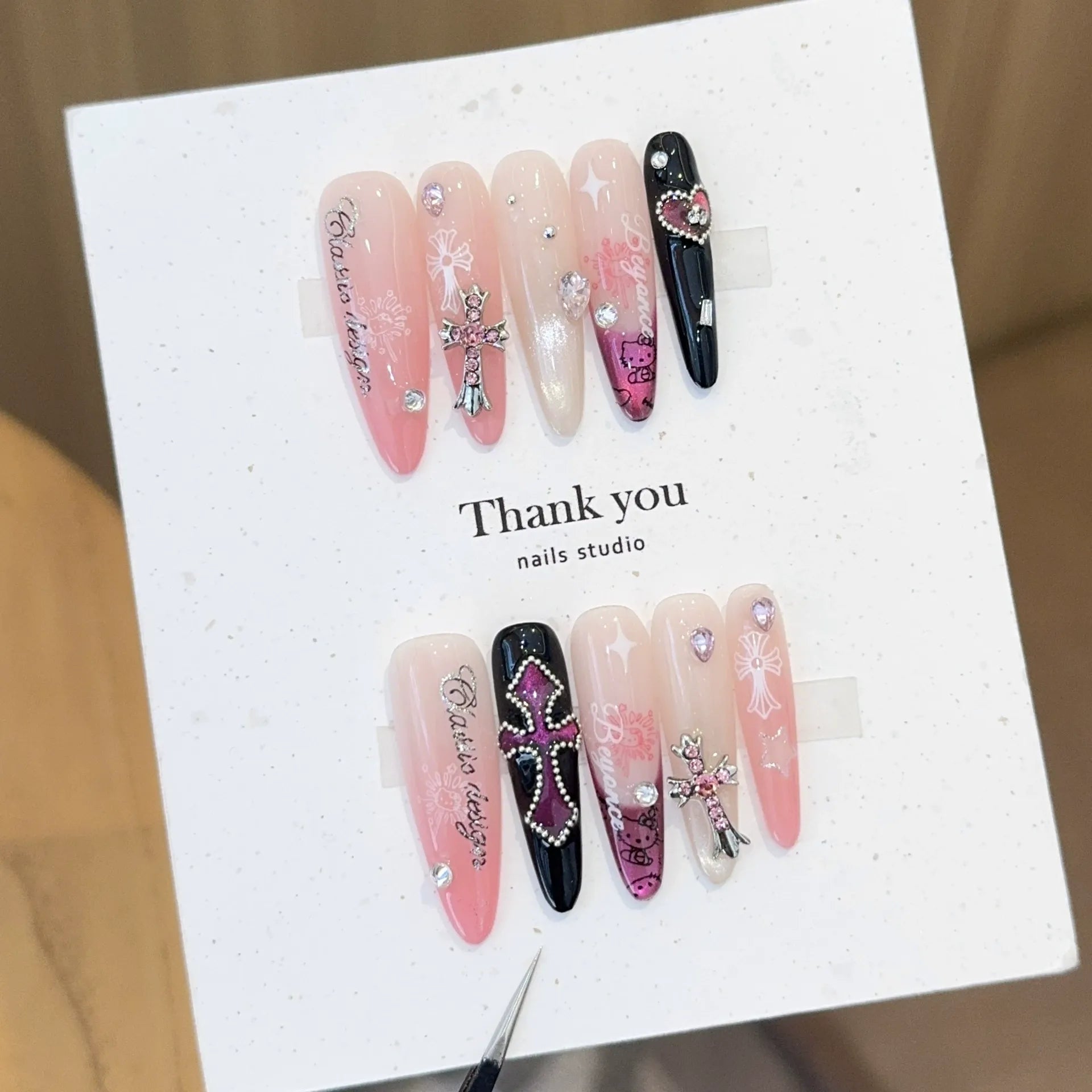 Handmade press-on nails, reusable.