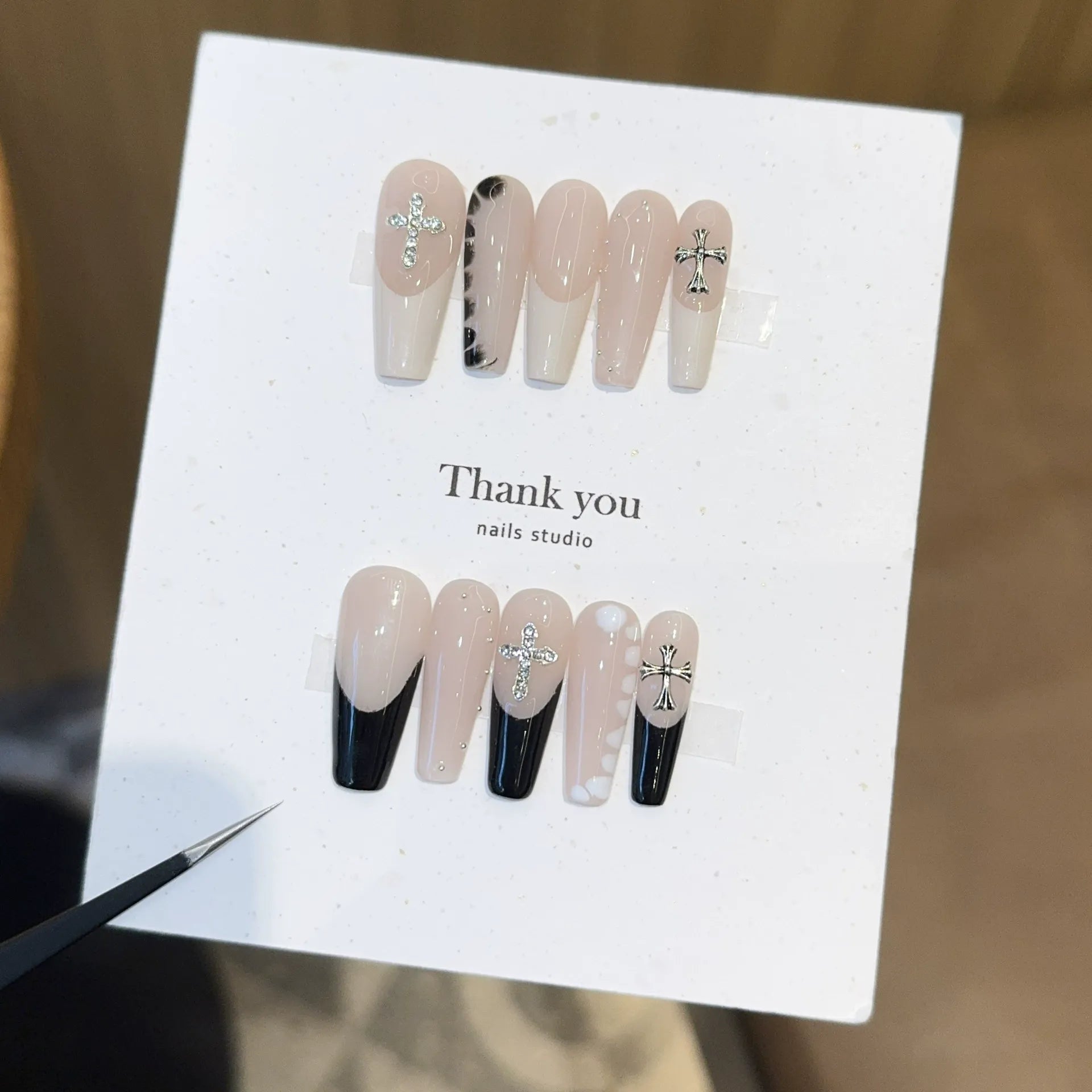 Handmade press-on nails, reusable.