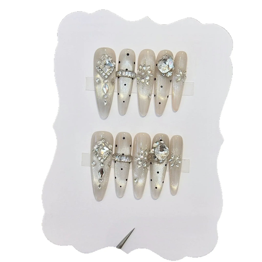 Handmade press-on nails, reusable.