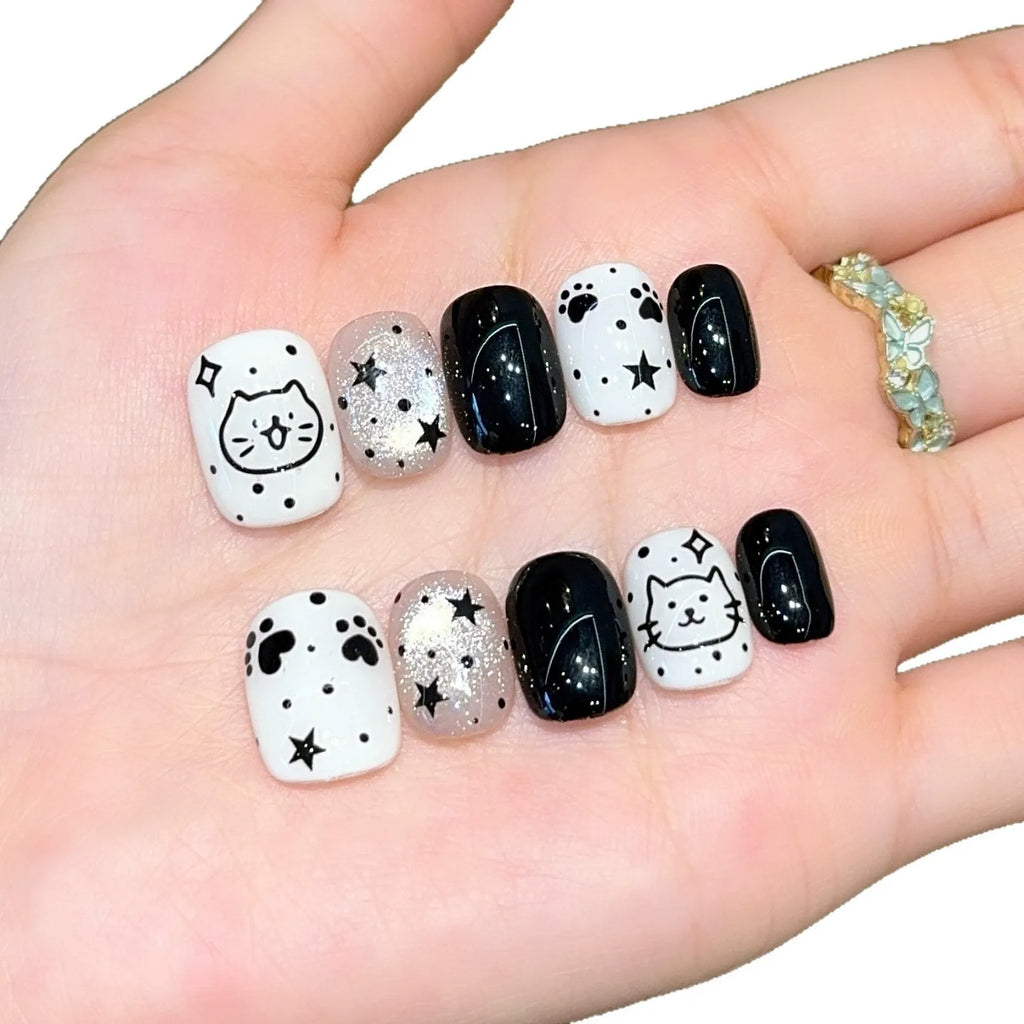 Handmade press-on nails, reusable.